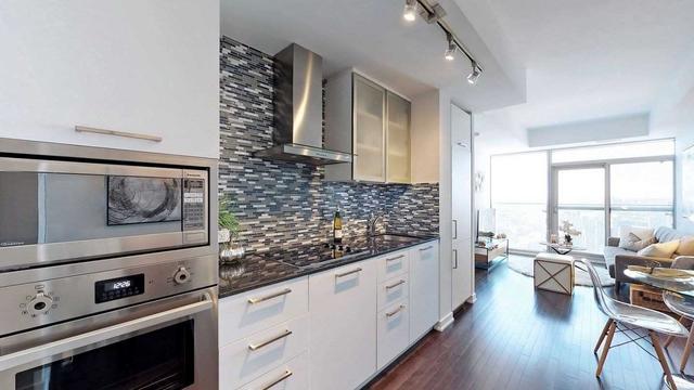 6107 - 14 York St, Condo with 1 bedrooms, 1 bathrooms and 0 parking in Toronto ON | Image 26