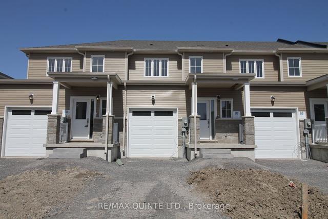 37 Lincoln Dr, House attached with 3 bedrooms, 3 bathrooms and 3 parking in Belleville ON | Image 9