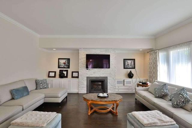 2190 Portway Ave, House detached with 4 bedrooms, 5 bathrooms and 6 parking in Mississauga ON | Image 2