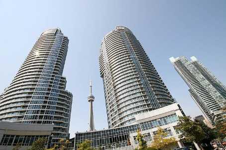lph05 - 8 York St, Condo with 2 bedrooms, 3 bathrooms and 1 parking in Toronto ON | Image 1