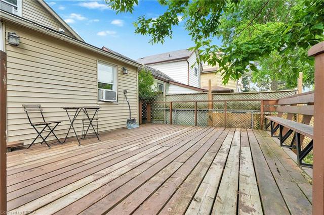 147 Lake Street, House detached with 1 bedrooms, 1 bathrooms and 3 parking in Peterborough ON | Image 37