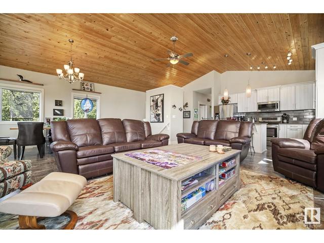 4518 Lakeshore Rd, House detached with 4 bedrooms, 2 bathrooms and null parking in Parkland County AB | Image 23