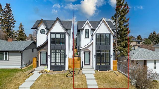 1712 18 Avenue Nw, House detached with 4 bedrooms, 3 bathrooms and 2 parking in Calgary AB | Image 1