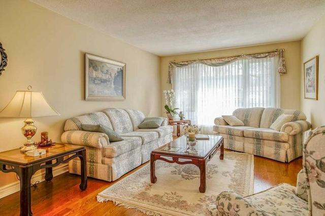 8 Lowell St S, House detached with 3 bedrooms, 3 bathrooms and 6 parking in Cambridge ON | Image 36