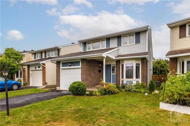 953 Snowshoe Crescent, House detached with 4 bedrooms, 2 bathrooms and 3 parking in Ottawa ON | Image 1