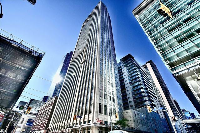 1002 - 200 Victoria St, Condo with 0 bedrooms, 1 bathrooms and 0 parking in Toronto ON | Image 5