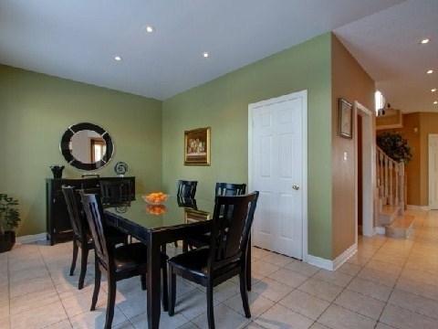 79 Michelle Dr, House detached with 4 bedrooms, 3 bathrooms and 2 parking in Vaughan ON | Image 4