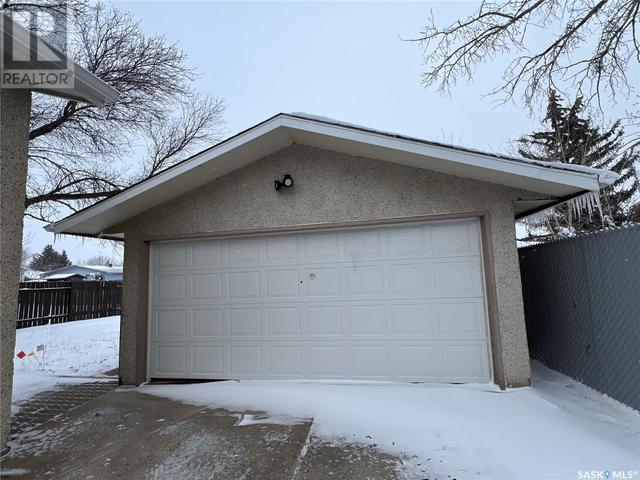 430 Mowat Crescent, House detached with 4 bedrooms, 2 bathrooms and null parking in Saskatoon SK | Image 20