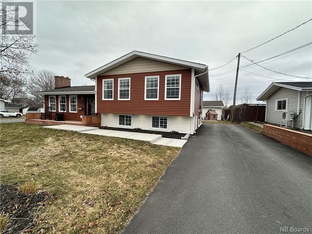 251 Millar Avenue, House detached with 4 bedrooms, 3 bathrooms and null parking in Miramichi NB | Image 2