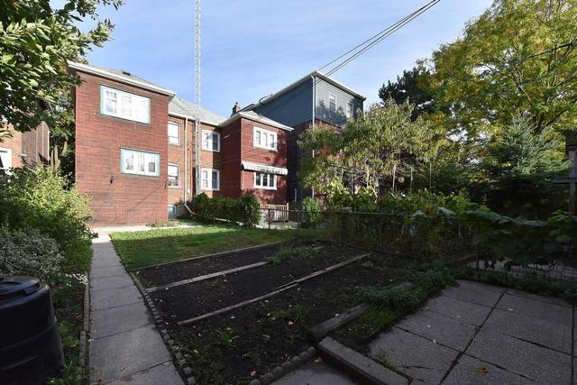 766 Euclid Ave, House semidetached with 3 bedrooms, 2 bathrooms and 2 parking in Toronto ON | Image 29
