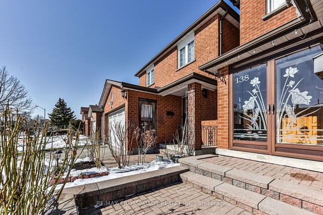 138 Burnt Bark Dr, House detached with 4 bedrooms, 5 bathrooms and 4 parking in Toronto ON | Image 12
