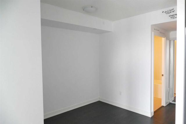 3205 - 50 Wellesley St E, Condo with 1 bedrooms, 1 bathrooms and 0 parking in Toronto ON | Image 4