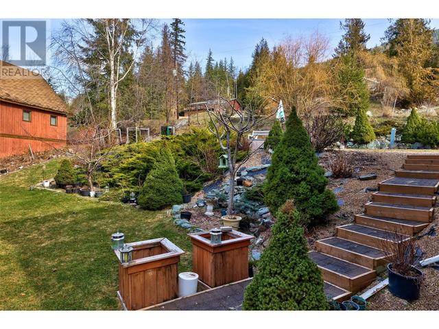 2715 Fraser Road, House other with 3 bedrooms, 3 bathrooms and 6 parking in Columbia Shuswap F BC | Image 34