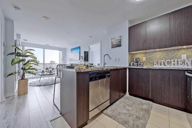2201 - 5740 Yonge St, Condo with 2 bedrooms, 2 bathrooms and 1 parking in Toronto ON | Image 2