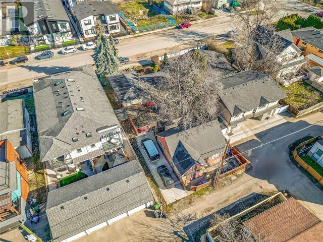 861 Martin Avenue, House detached with 5 bedrooms, 3 bathrooms and 4 parking in Kelowna BC | Image 14