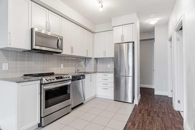 806 - 840 Queens Plate Dr, Condo with 1 bedrooms, 2 bathrooms and 1 parking in Toronto ON | Image 3