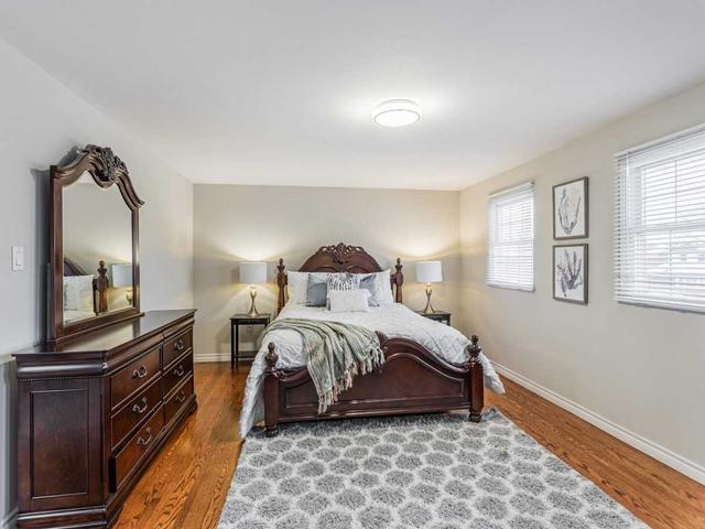 79 Carondale Cres, House attached with 4 bedrooms, 3 bathrooms and 3 parking in Toronto ON | Image 8