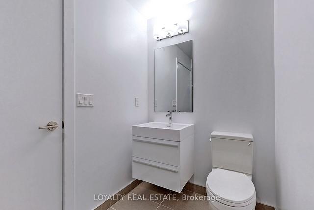 1002 - 181 Bedford Rd, Condo with 2 bedrooms, 2 bathrooms and 1 parking in Toronto ON | Image 24