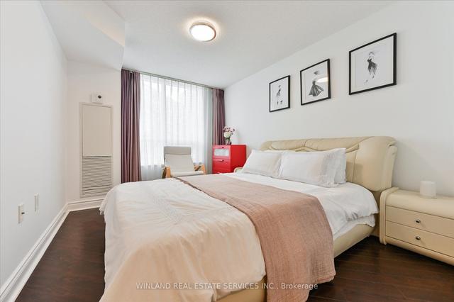 529 - 500 Doris Ave, Condo with 2 bedrooms, 2 bathrooms and 1 parking in Toronto ON | Image 5
