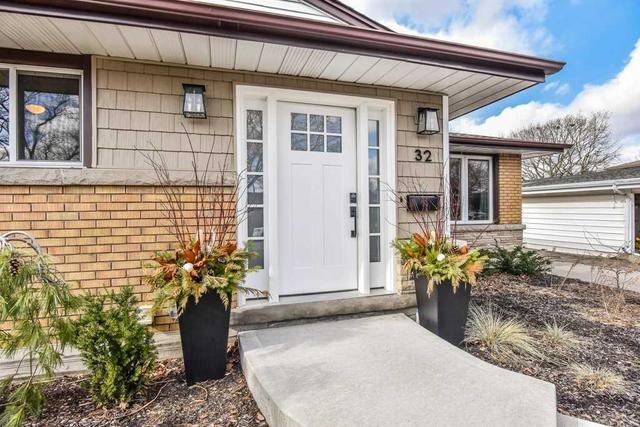 32 Alexander Ave, House detached with 3 bedrooms, 2 bathrooms and 5 parking in Cambridge ON | Image 34