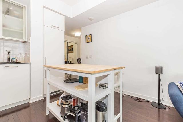 5710 - 14 York St, Condo with 1 bedrooms, 1 bathrooms and 1 parking in Toronto ON | Image 14