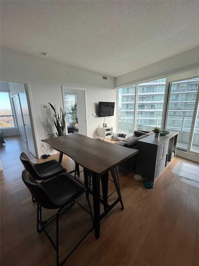 3005 - 115 Mcmahon Dr, Condo with 2 bedrooms, 1 bathrooms and 1 parking in Toronto ON | Image 8