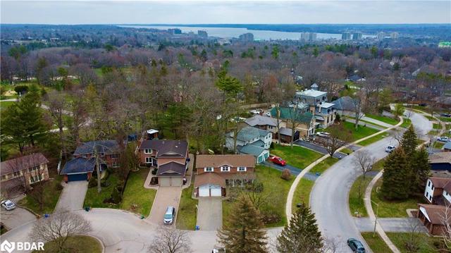 1 Kearsey Court, House detached with 5 bedrooms, 3 bathrooms and 6 parking in Barrie ON | Image 35