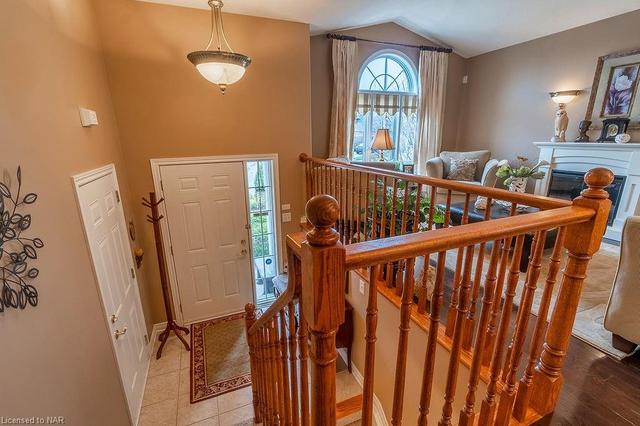 8423 Atack Court, House detached with 3 bedrooms, 2 bathrooms and 1 parking in Niagara Falls ON | Image 6