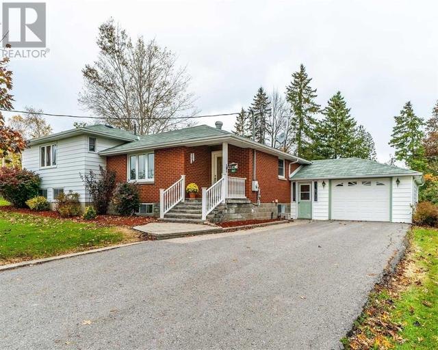 967 Highway 7, House detached with 2 bedrooms, 2 bathrooms and 5 parking in Kawartha Lakes ON | Image 2