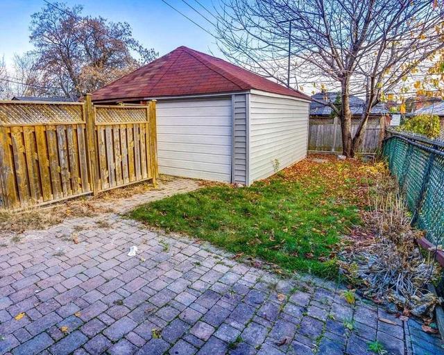 141 Robina Ave, House semidetached with 3 bedrooms, 2 bathrooms and 1 parking in Toronto ON | Image 16