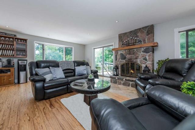 1330 Line 1 S. Line, House detached with 2 bedrooms, 3 bathrooms and 20 parking in Oro Medonte ON | Image 6