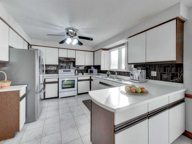 46 Brandy Cres, House detached with 4 bedrooms, 4 bathrooms and 5 parking in Vaughan ON | Image 10