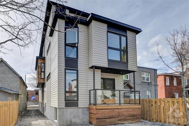 261 Cambridge Street N, Home with 3 bedrooms, 3 bathrooms and 1 parking in Ottawa ON | Image 2