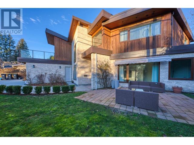 3606 Edgemont Boulevard, House detached with 7 bedrooms, 6 bathrooms and 5 parking in North Vancouver BC | Image 2