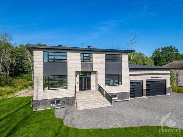 1443 Manotick Station Road, House detached with 4 bedrooms, 4 bathrooms and 20 parking in Ottawa ON | Image 1