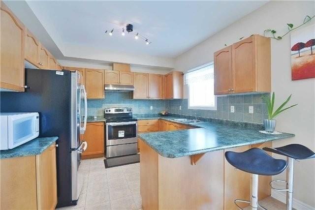 (upper) - 37 Pergola Way, House semidetached with 3 bedrooms, 3 bathrooms and 2 parking in Brampton ON | Image 11