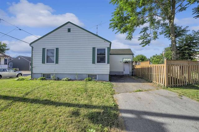 27 St George St, House detached with 3 bedrooms, 1 bathrooms and 2 parking in St. Catharines ON | Image 23