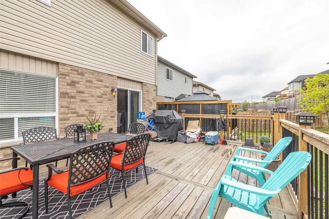 80 Oakes Cres, House detached with 4 bedrooms, 4 bathrooms and 4 parking in Guelph ON | Image 38