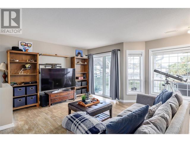 204 - 2350 Stillingfleet Road, House attached with 2 bedrooms, 2 bathrooms and 1 parking in Kelowna BC | Image 2