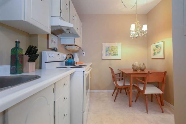 313 - 36 Hayhurst Rd, Condo with 2 bedrooms, 2 bathrooms and 1 parking in Brantford ON | Image 3