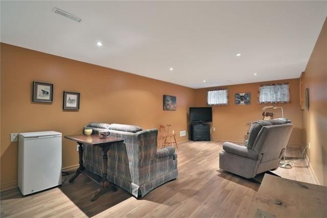 239 Sunray Rd, House detached with 4 bedrooms, 4 bathrooms and 4 parking in Oakville ON | Image 17