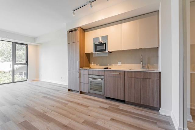 503 - 840 St Clair Ave W, Condo with 2 bedrooms, 2 bathrooms and 0 parking in Toronto ON | Card Image