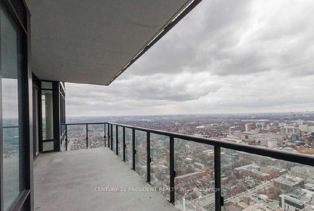 5216 - 488 University Ave, Condo with 3 bedrooms, 2 bathrooms and 1 parking in Toronto ON | Image 29