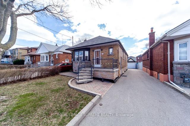 187 Cameron Ave, House detached with 2 bedrooms, 2 bathrooms and 4 parking in Toronto ON | Image 31