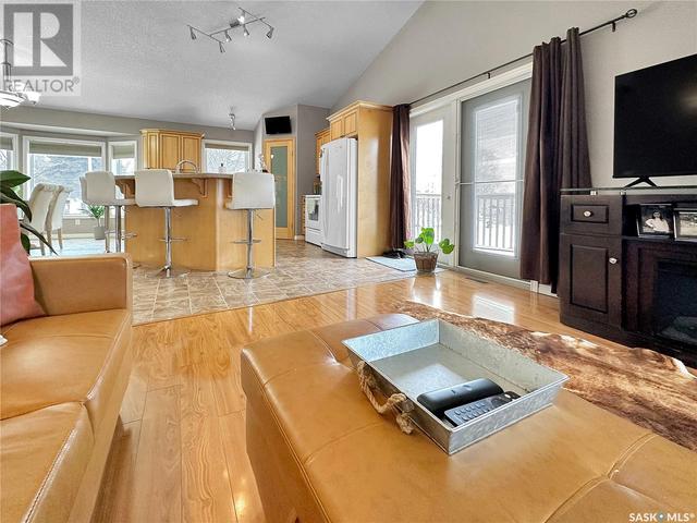 205 Taylor Avenue, House detached with 4 bedrooms, 2 bathrooms and null parking in Springside SK | Image 13