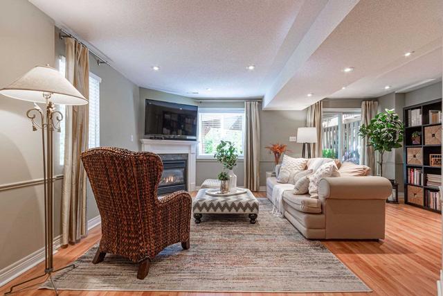 2254 Fairbairn Crt, House attached with 3 bedrooms, 3 bathrooms and 2 parking in Oakville ON | Image 20