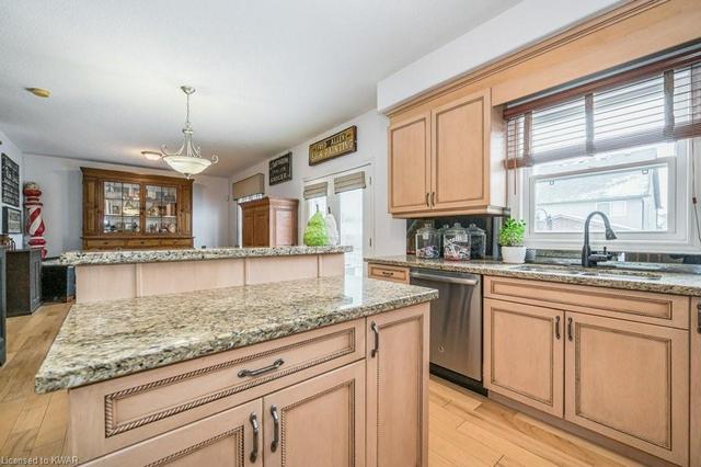 39 Woodbine Avenue, House detached with 4 bedrooms, 3 bathrooms and 4 parking in Kitchener ON | Image 16