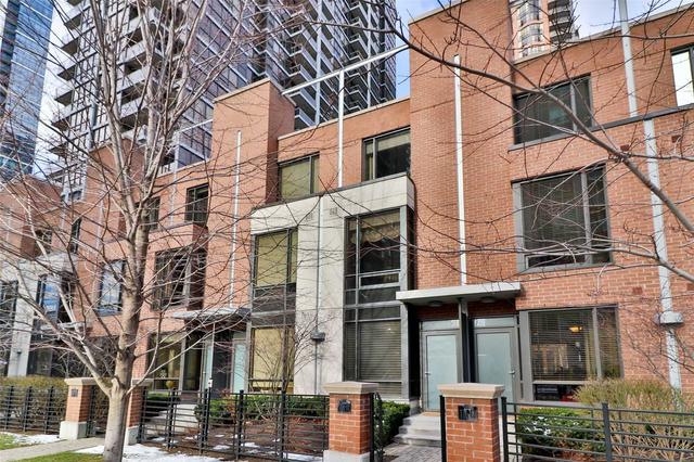 th11 - 23 Sheppard Ave E, Townhouse with 3 bedrooms, 2 bathrooms and 1 parking in Toronto ON | Image 1