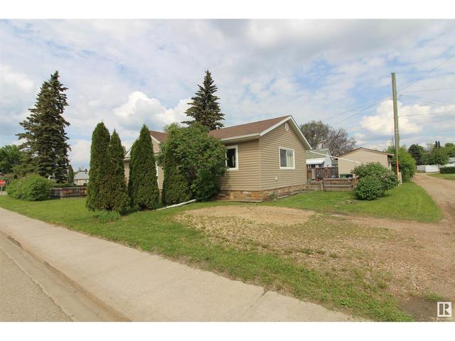 9703 100 St, House detached with 2 bedrooms, 1 bathrooms and null parking in Westlock AB | Image 6