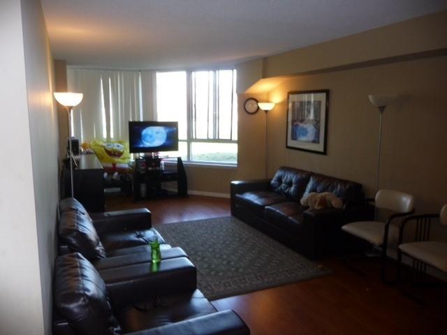 1001 Cedarglen Gate, Condo with 2 bedrooms, 2 bathrooms and 1 parking in Mississauga ON | Image 4